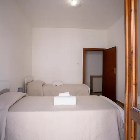 Nonna Rosas Appartement