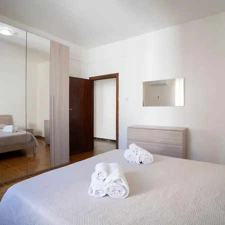 Nonna Rosas Lägenhet *